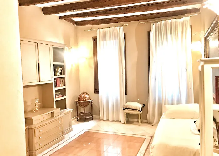 Ca' Amadi Bed & Breakfast 4*