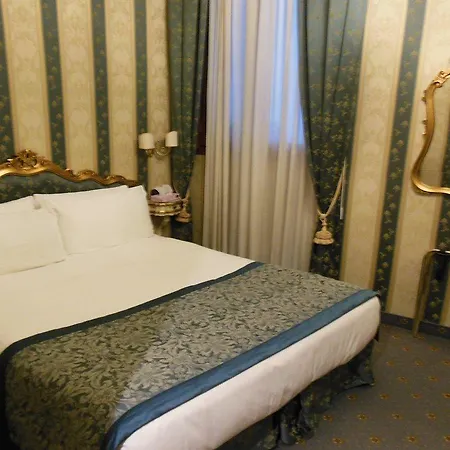 카 아마디 B&B 4*